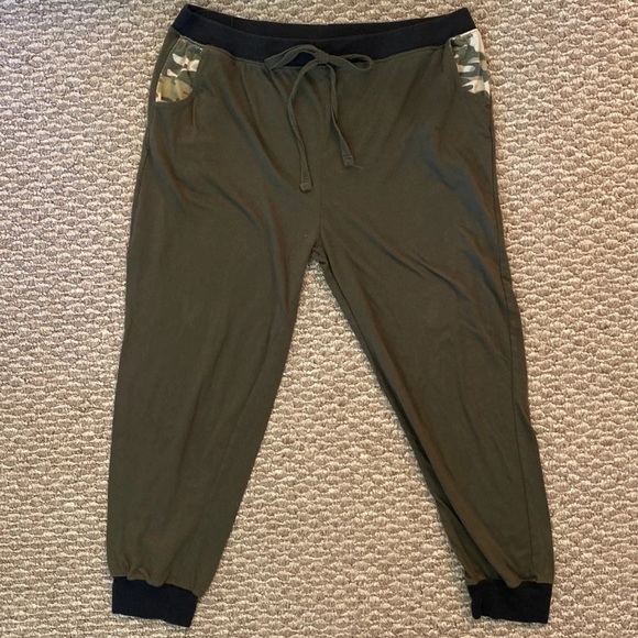 army green sweatpants womens